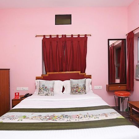 Oyo Hotel Balaram Palace Puri Exterior photo