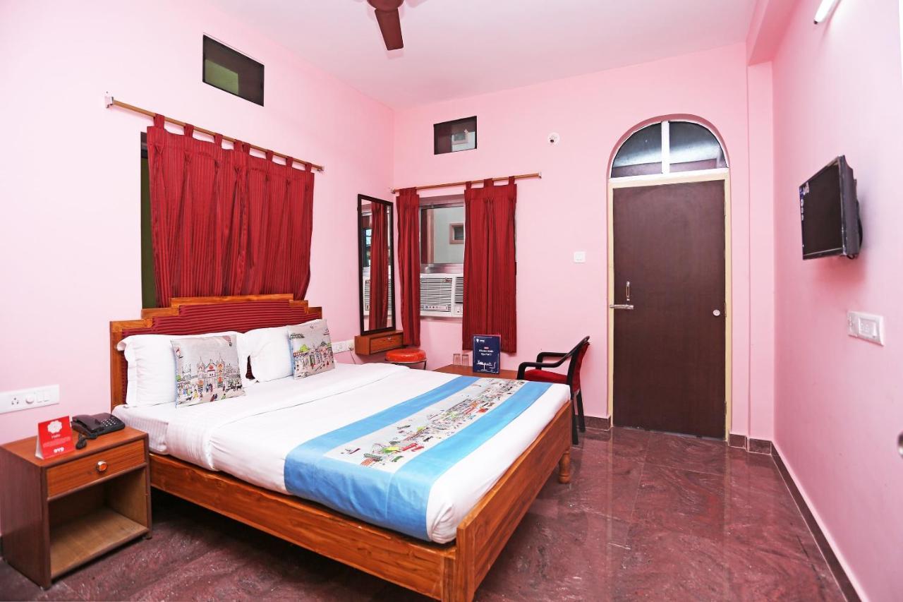 Oyo Hotel Balaram Palace Puri Exterior photo