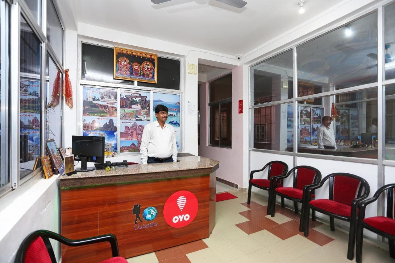 Oyo Hotel Balaram Palace Puri Exterior photo