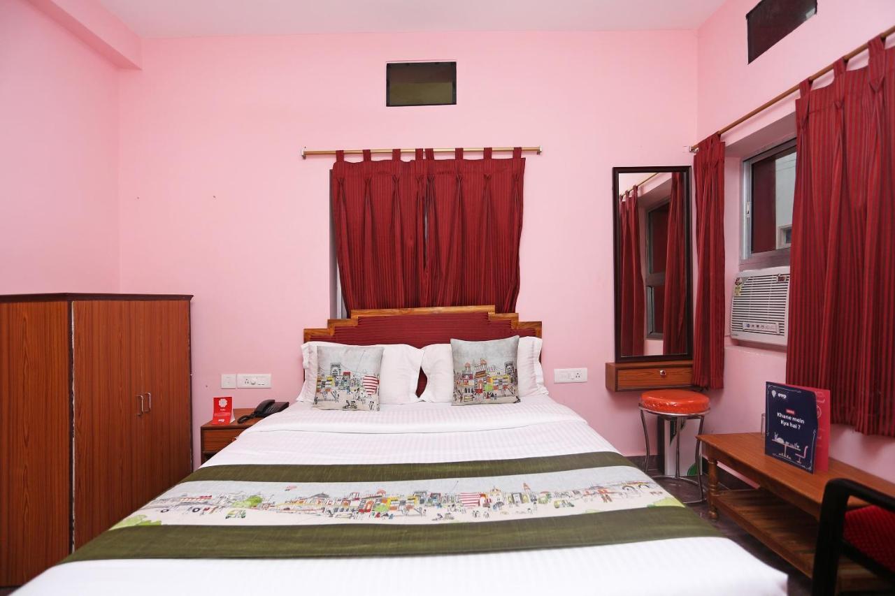 Oyo Hotel Balaram Palace Puri Exterior photo